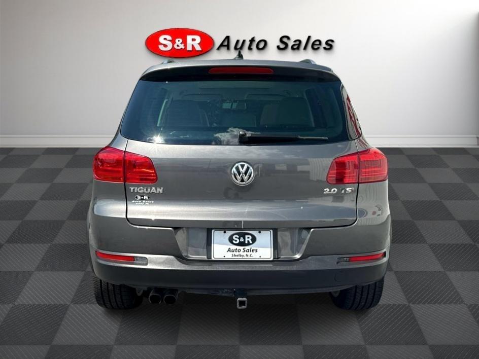 Volkswagen Tiguan 2WD 4dr Auto SE w/Sunroof & Nav 2013