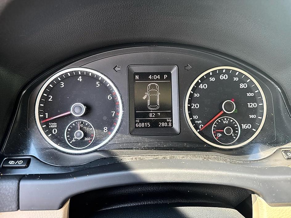 Volkswagen Tiguan 2WD 4dr Auto SE w/Sunroof & Nav 2013