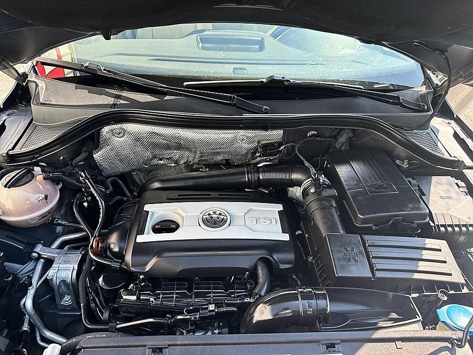 Volkswagen Tiguan 2WD 4dr Auto SE w/Sunroof & Nav 2013