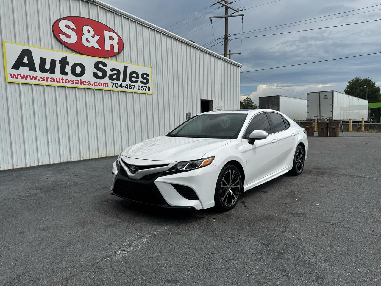 Toyota Camry SE Auto (Natl) 2020