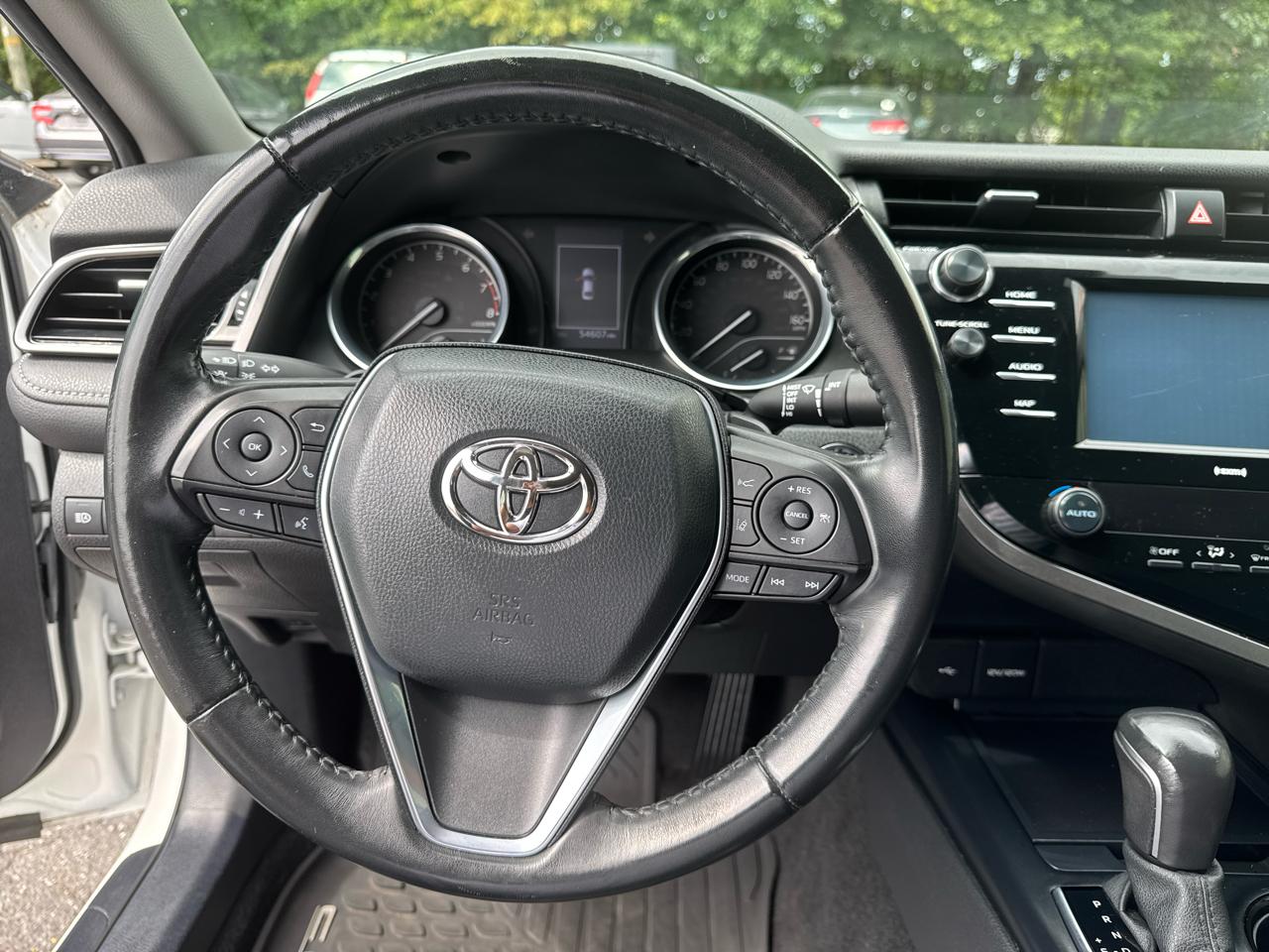 Toyota Camry SE Auto (Natl) 2020