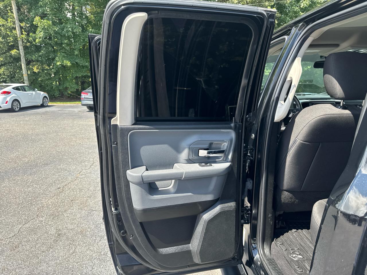 RAM 1500 Classic Warlock 4x4 Quad Cab 6'4" Box 2020