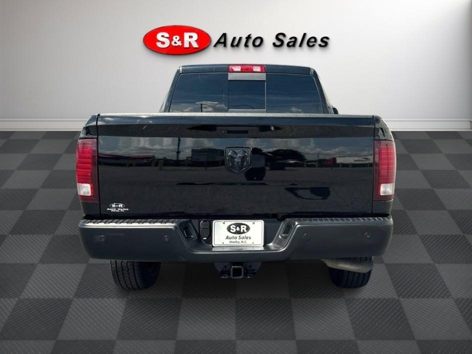 RAM 1500 Classic Warlock 4x4 Quad Cab 6'4" Box 2020