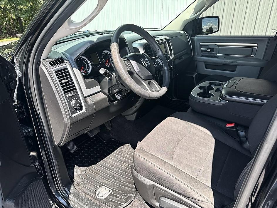 RAM 1500 Classic Warlock 4x4 Quad Cab 6'4" Box 2020