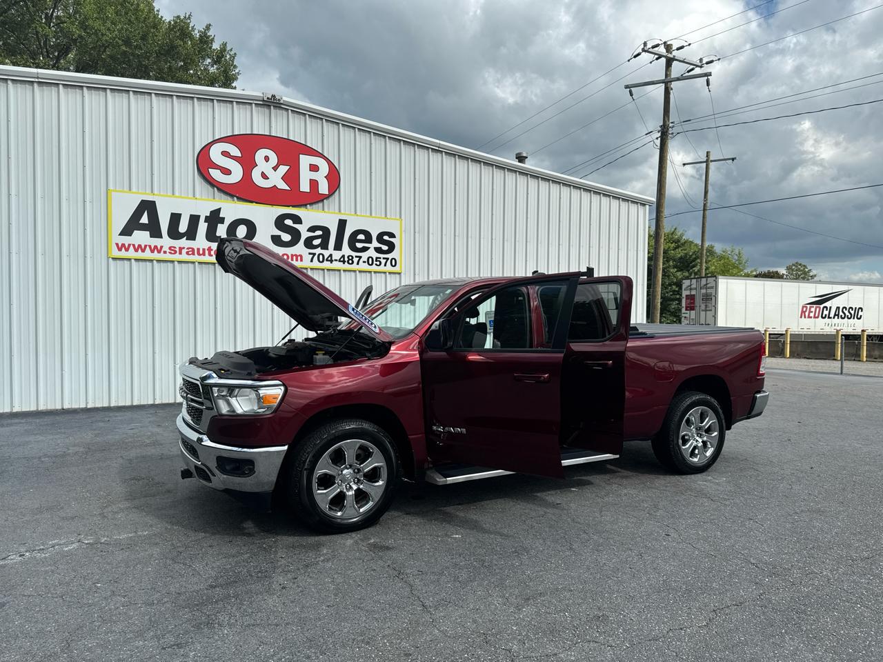 RAM 1500 Big Horn 4x4 Quad Cab 6'4" Box 2022