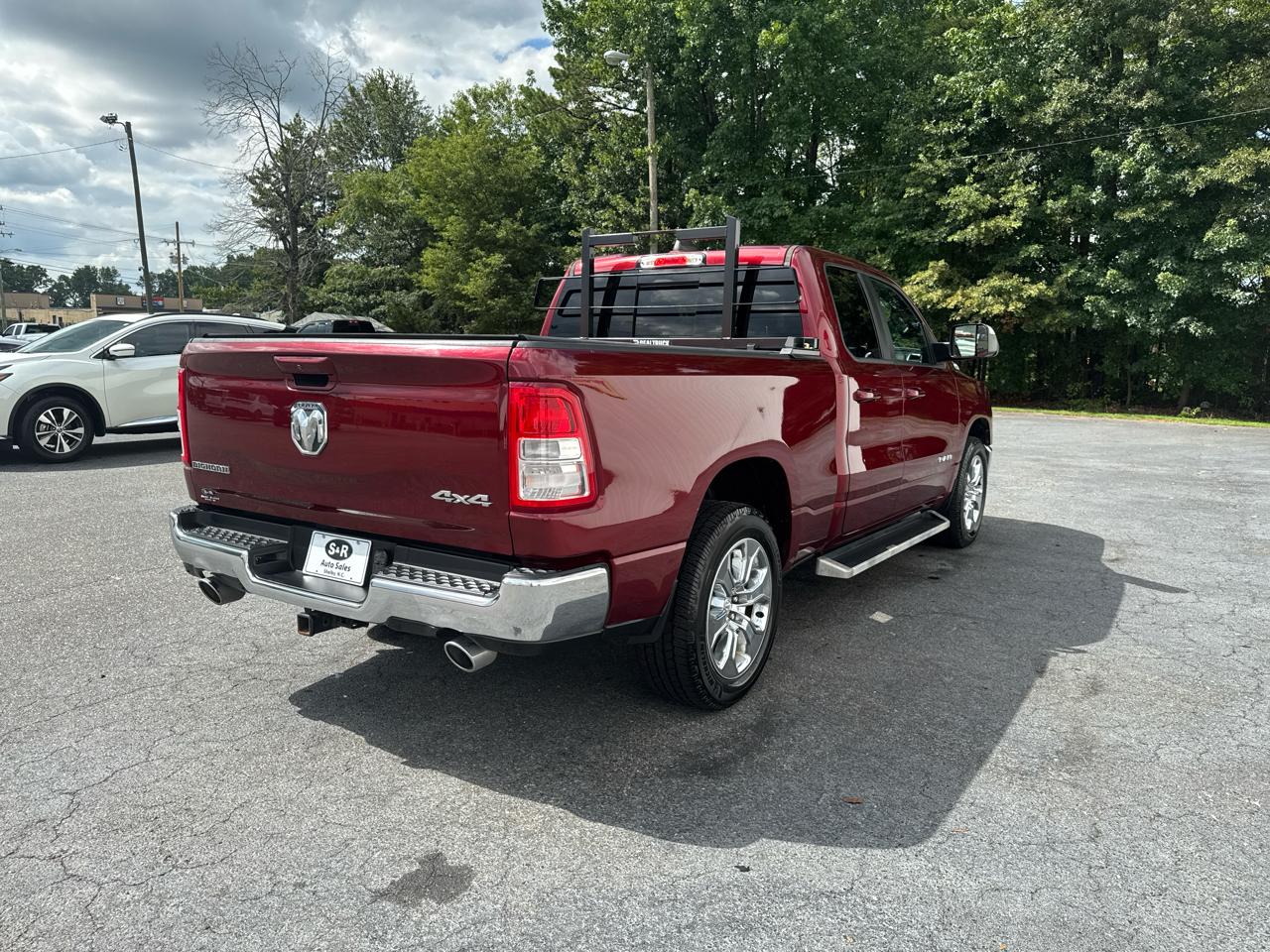 RAM 1500 Big Horn 4x4 Quad Cab 6'4" Box 2022