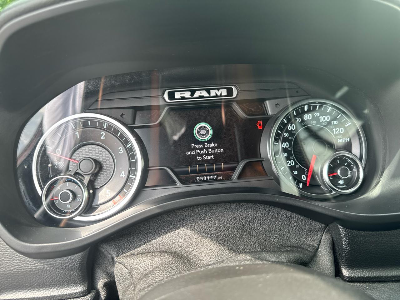 RAM 1500 Big Horn 4x4 Quad Cab 6'4" Box 2022