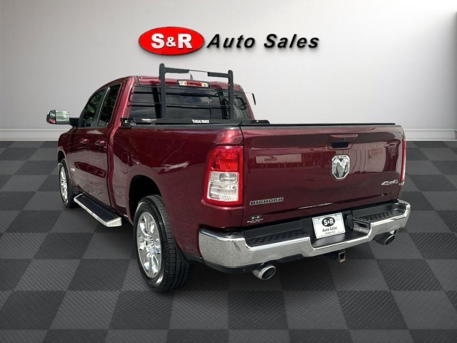 RAM 1500 Big Horn 4x4 Quad Cab 6'4" Box 2022