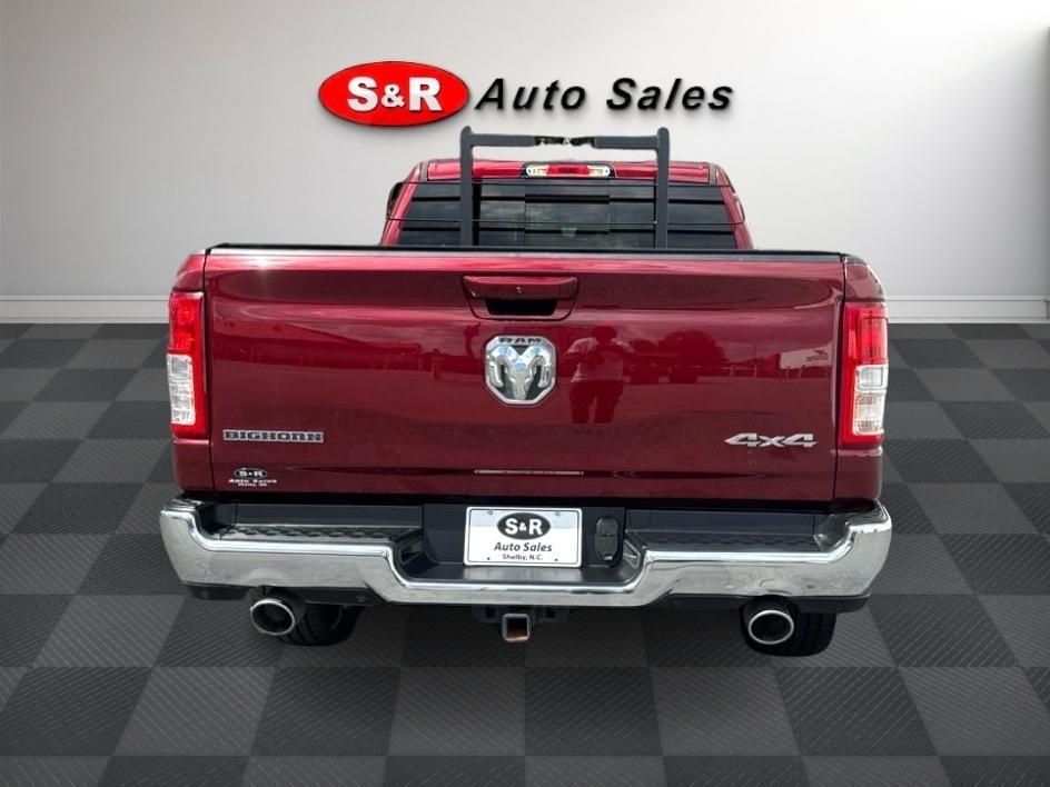 RAM 1500 Big Horn 4x4 Quad Cab 6'4" Box 2022
