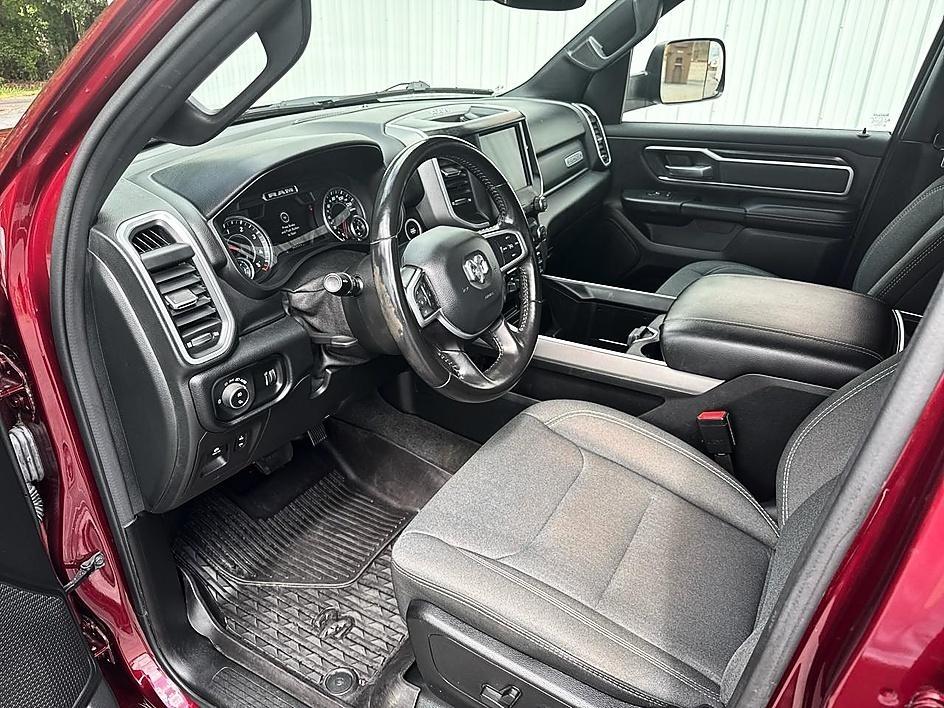 RAM 1500 Big Horn 4x4 Quad Cab 6'4" Box 2022