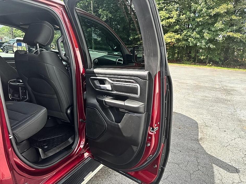 RAM 1500 Big Horn 4x4 Quad Cab 6'4" Box 2022