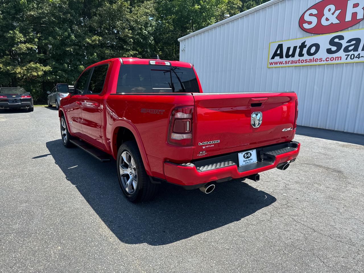 RAM 1500 Laramie 4x4 Crew Cab 5'7" Box 2021