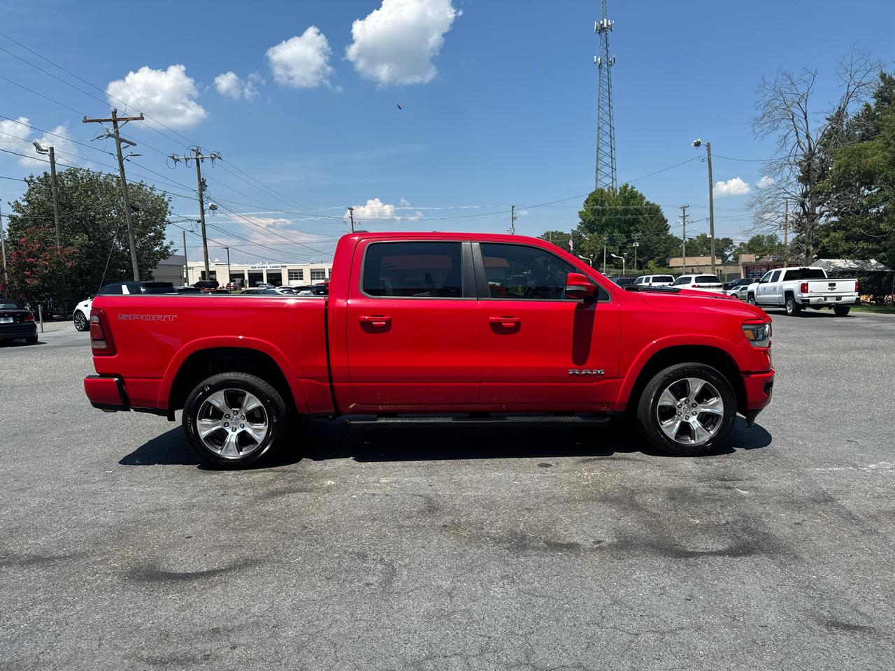 RAM 1500 Laramie 4x4 Crew Cab 5'7" Box 2021
