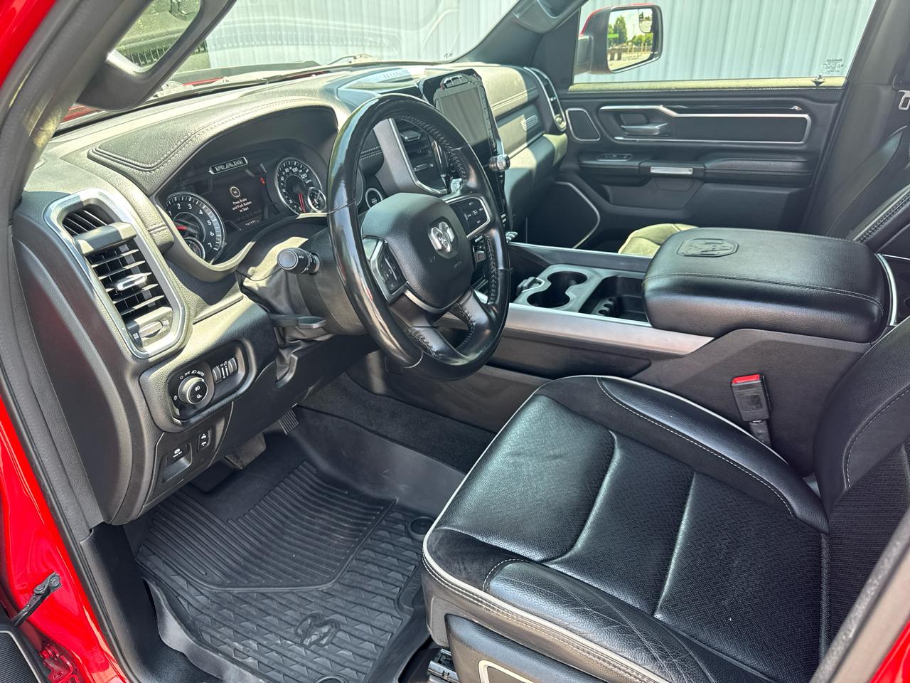 RAM 1500 Laramie 4x4 Crew Cab 5'7" Box 2021