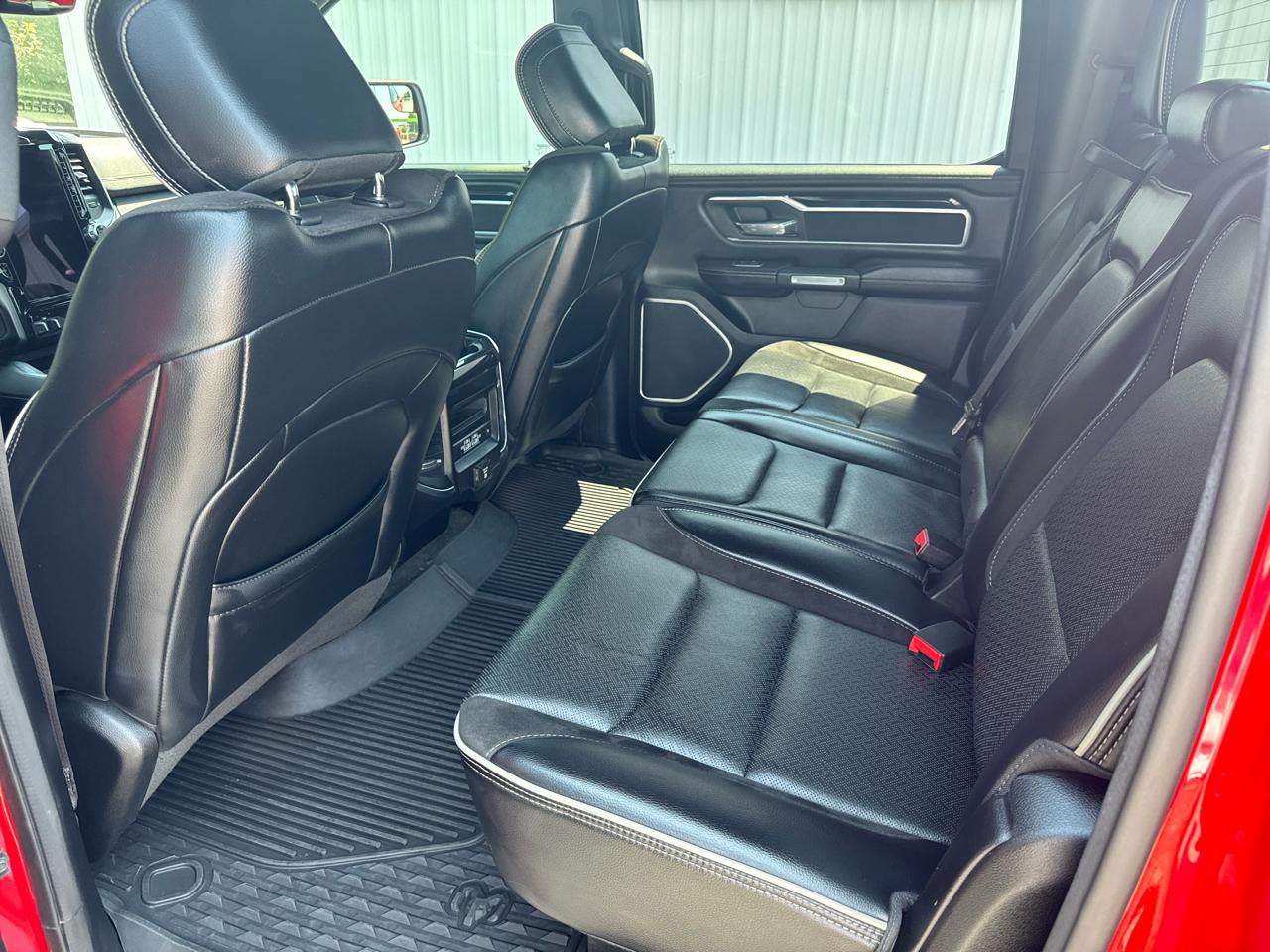 RAM 1500 Laramie 4x4 Crew Cab 5'7" Box 2021