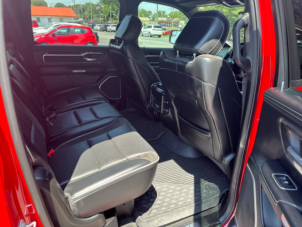 RAM 1500 Laramie 4x4 Crew Cab 5'7" Box 2021