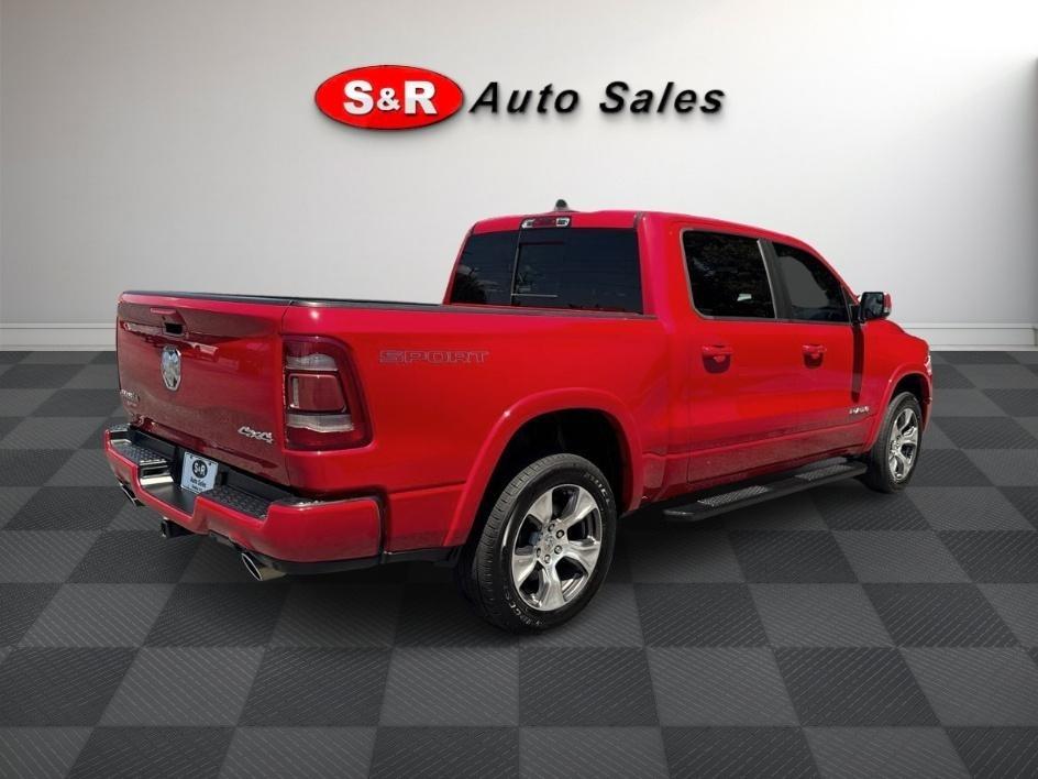 RAM 1500 Laramie 4x4 Crew Cab 5'7" Box 2021