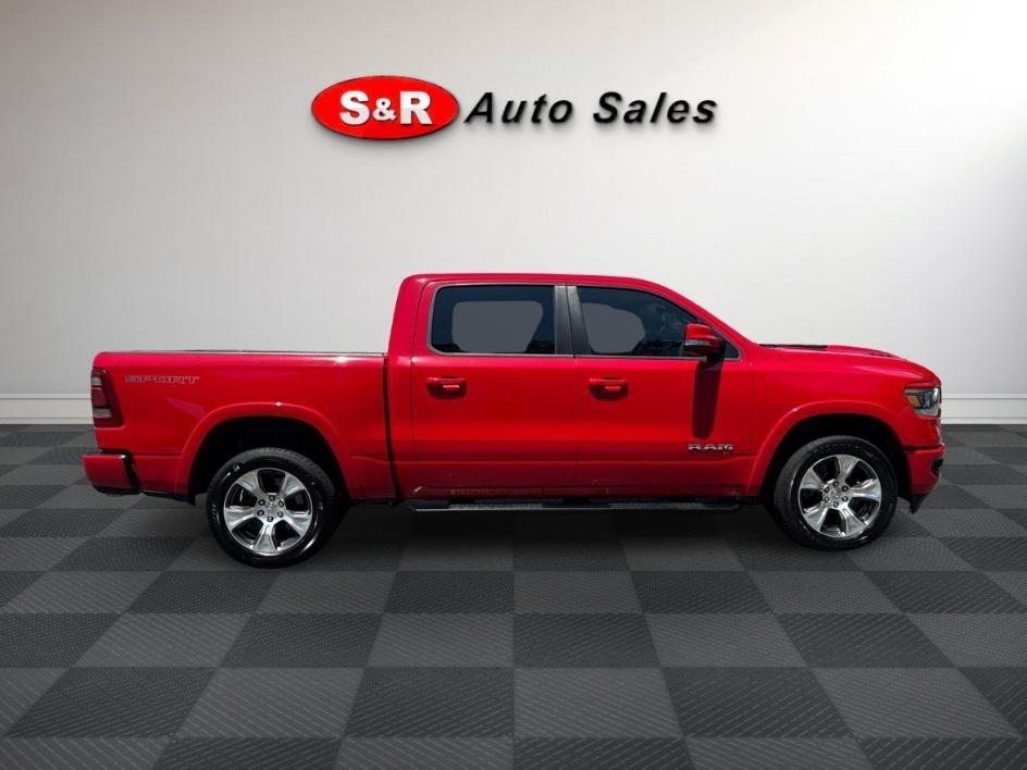 RAM 1500 Laramie 4x4 Crew Cab 5'7" Box 2021