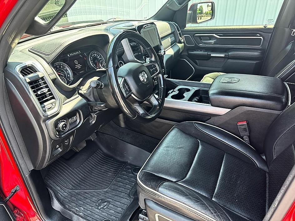 RAM 1500 Laramie 4x4 Crew Cab 5'7" Box 2021