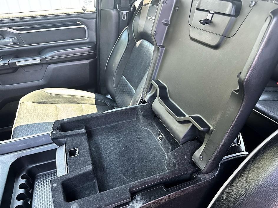 RAM 1500 Laramie 4x4 Crew Cab 5'7" Box 2021