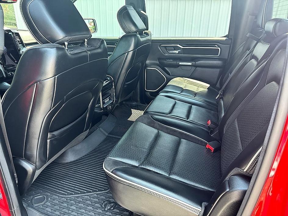 RAM 1500 Laramie 4x4 Crew Cab 5'7" Box 2021