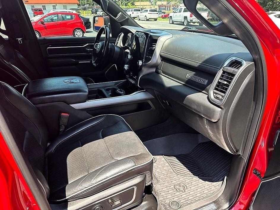 RAM 1500 Laramie 4x4 Crew Cab 5'7" Box 2021