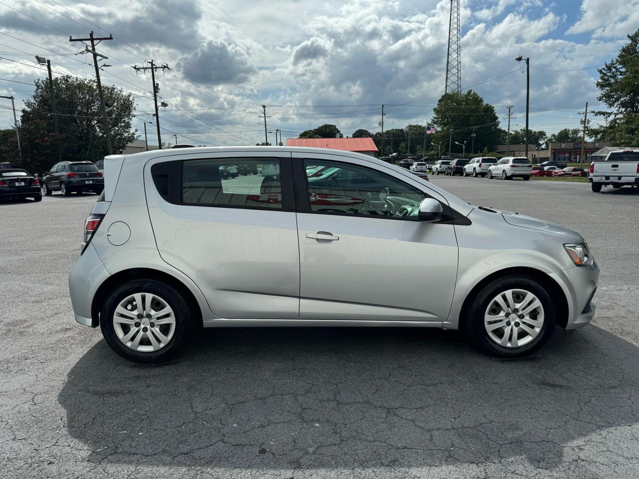 Chevrolet Sonic 5dr HB LT w/1FL 2020