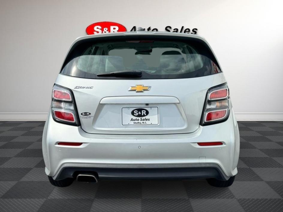 Chevrolet Sonic 5dr HB LT w/1FL 2020