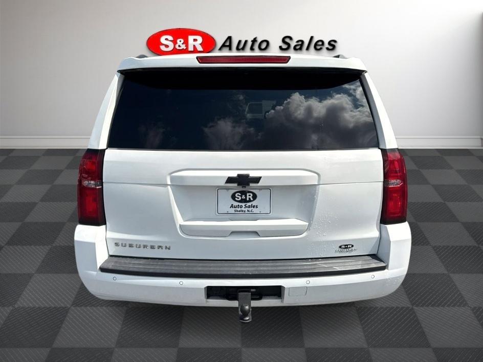 Chevrolet Suburban 4WD 4dr 1500 LT 2019