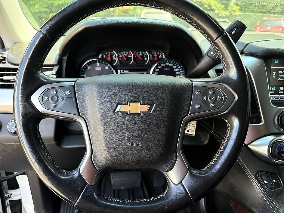 Chevrolet Suburban 4WD 4dr 1500 LT 2019
