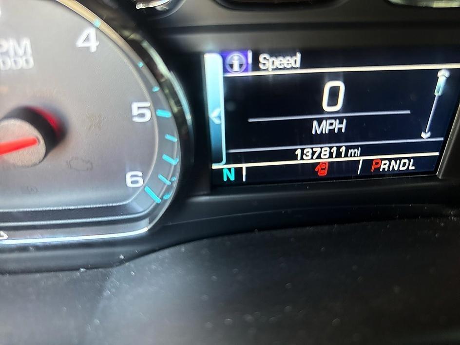 Chevrolet Suburban 4WD 4dr 1500 LT 2019