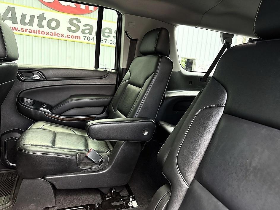 Chevrolet Suburban 4WD 4dr 1500 LT 2019