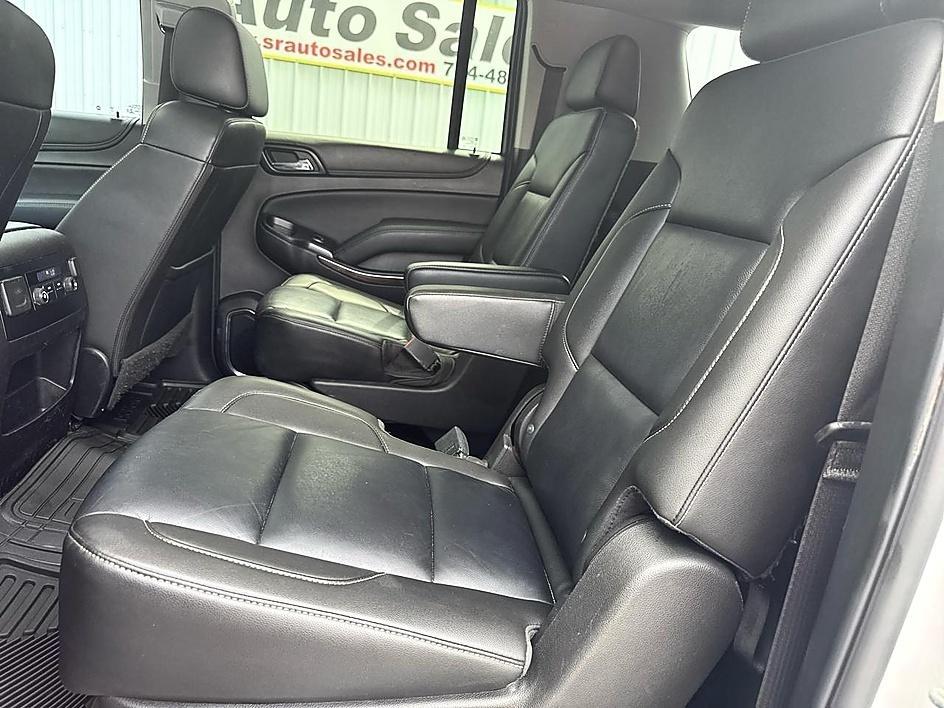 Chevrolet Suburban 4WD 4dr 1500 LT 2019