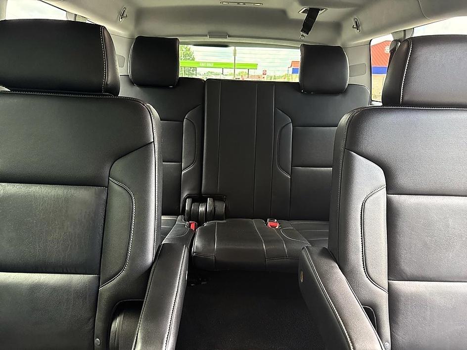 Chevrolet Suburban 4WD 4dr 1500 LT 2019
