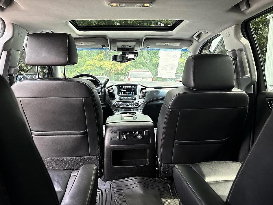 Chevrolet Suburban 4WD 4dr 1500 LT 2019
