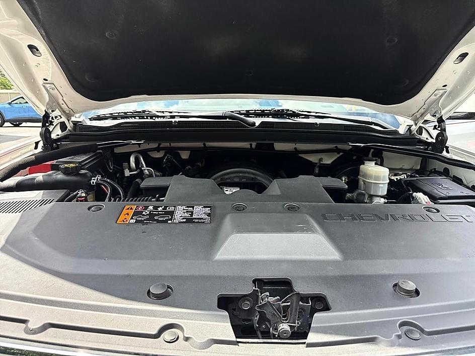 Chevrolet Suburban 4WD 4dr 1500 LT 2019