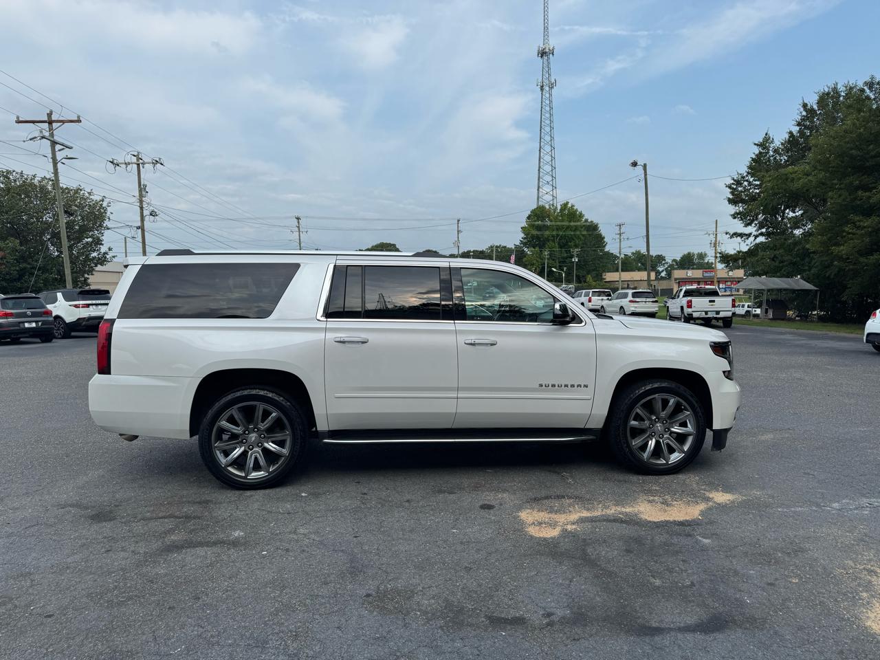 Chevrolet Suburban 4WD 4dr 1500 Premier 2017