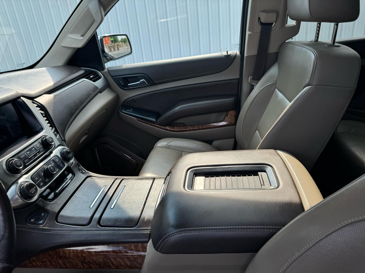 Chevrolet Suburban 4WD 4dr 1500 Premier 2017