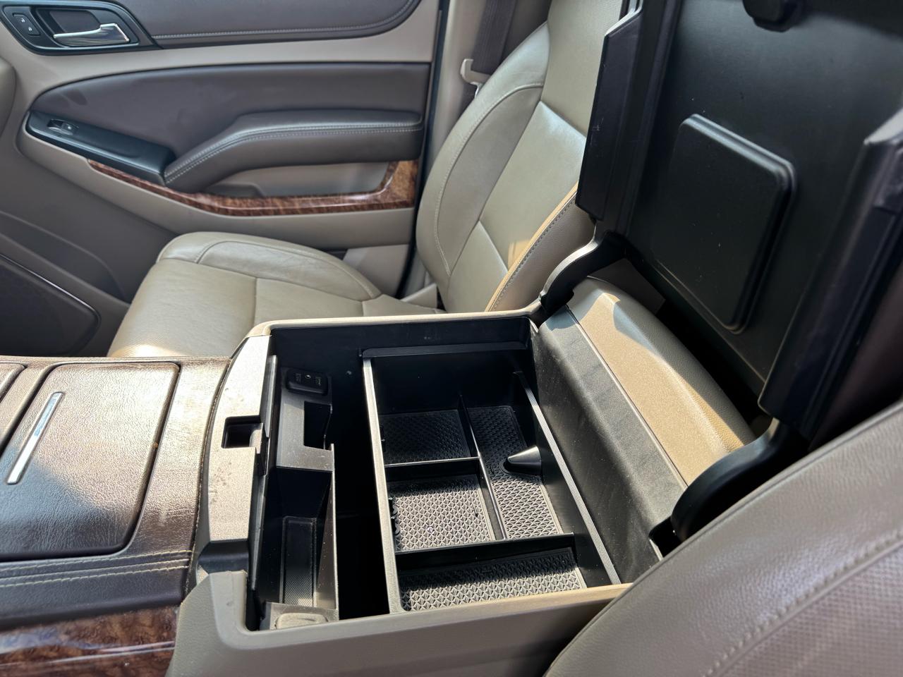 Chevrolet Suburban 4WD 4dr 1500 Premier 2017
