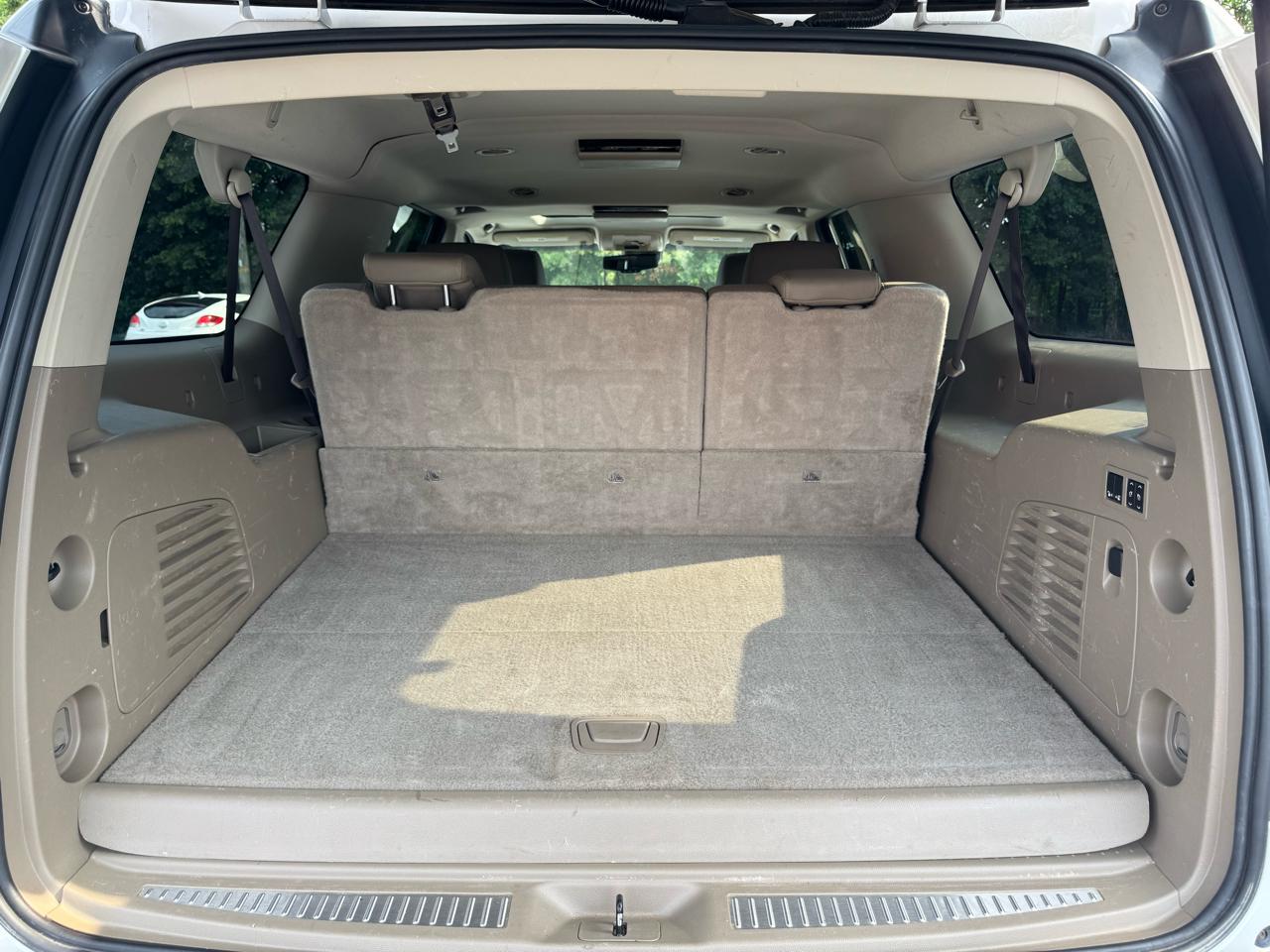 Chevrolet Suburban 4WD 4dr 1500 Premier 2017