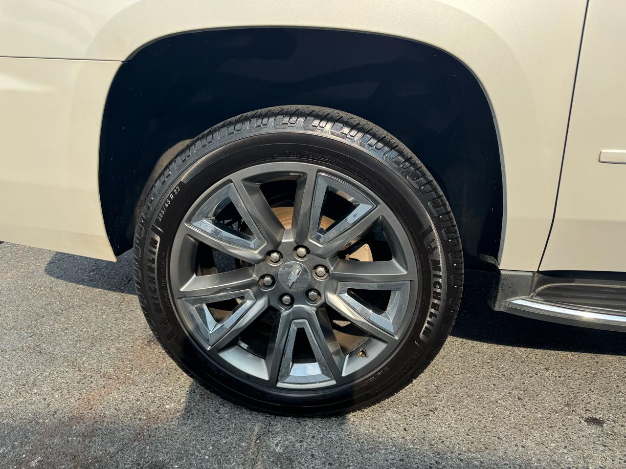 Chevrolet Suburban 4WD 4dr 1500 Premier 2017