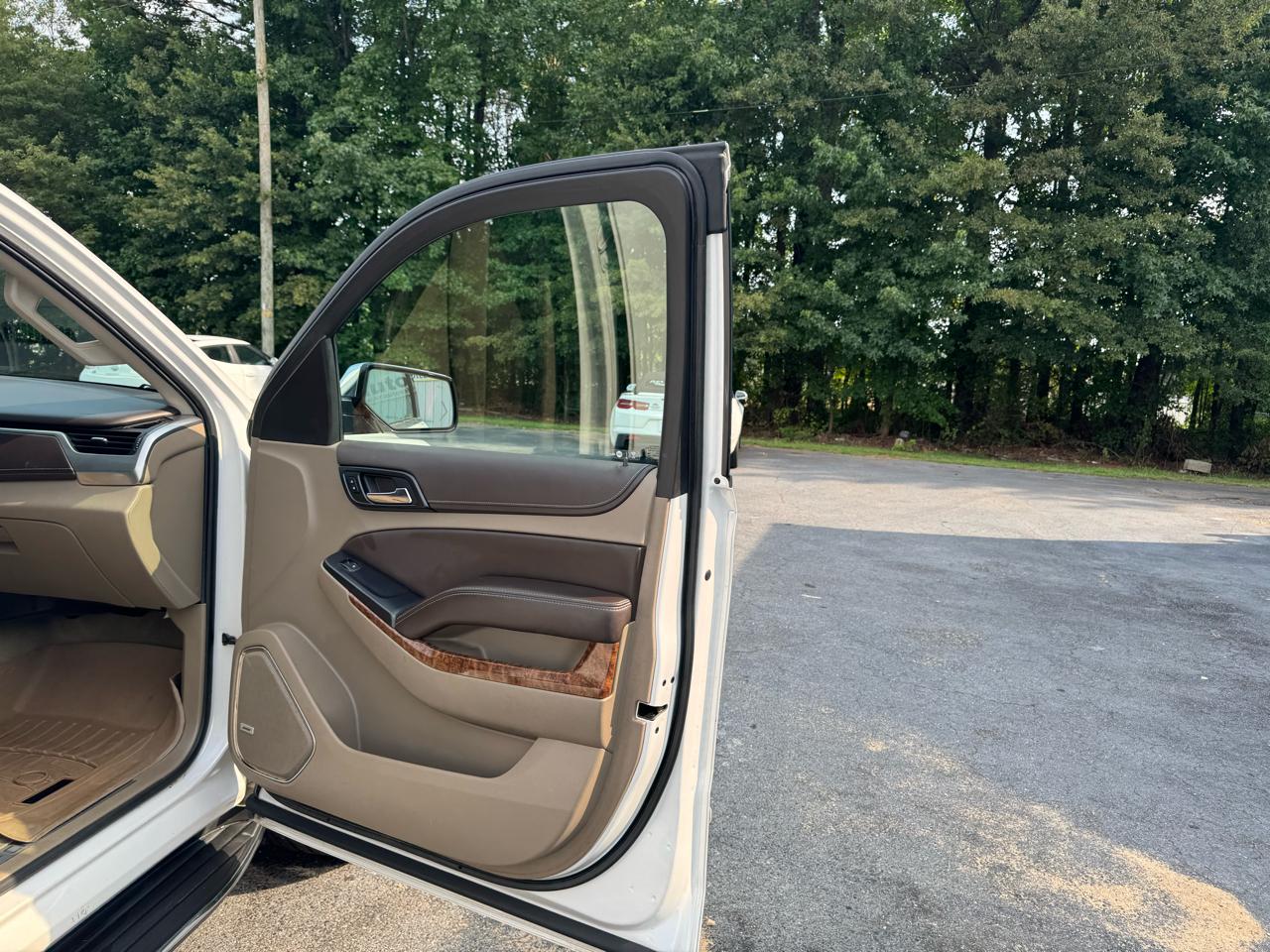 Chevrolet Suburban 4WD 4dr 1500 Premier 2017
