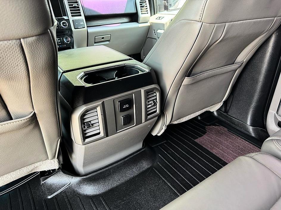 Ford F-150 4WD SuperCrew 139" Lariat 2016