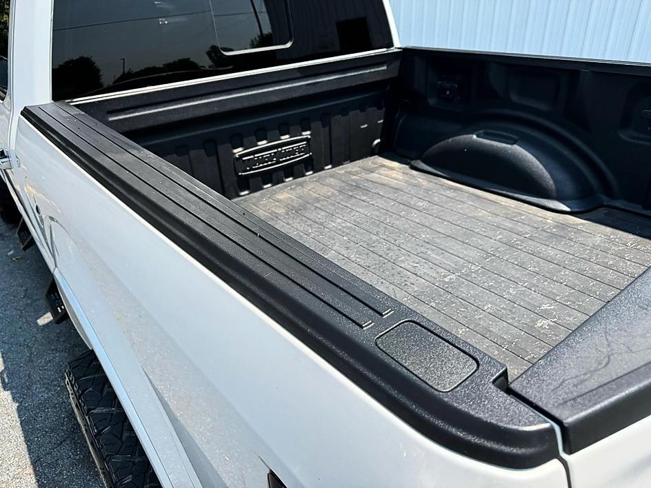 Ford F-150 4WD SuperCrew 139" Lariat 2016