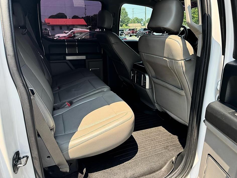 Ford F-150 4WD SuperCrew 139" Lariat 2016