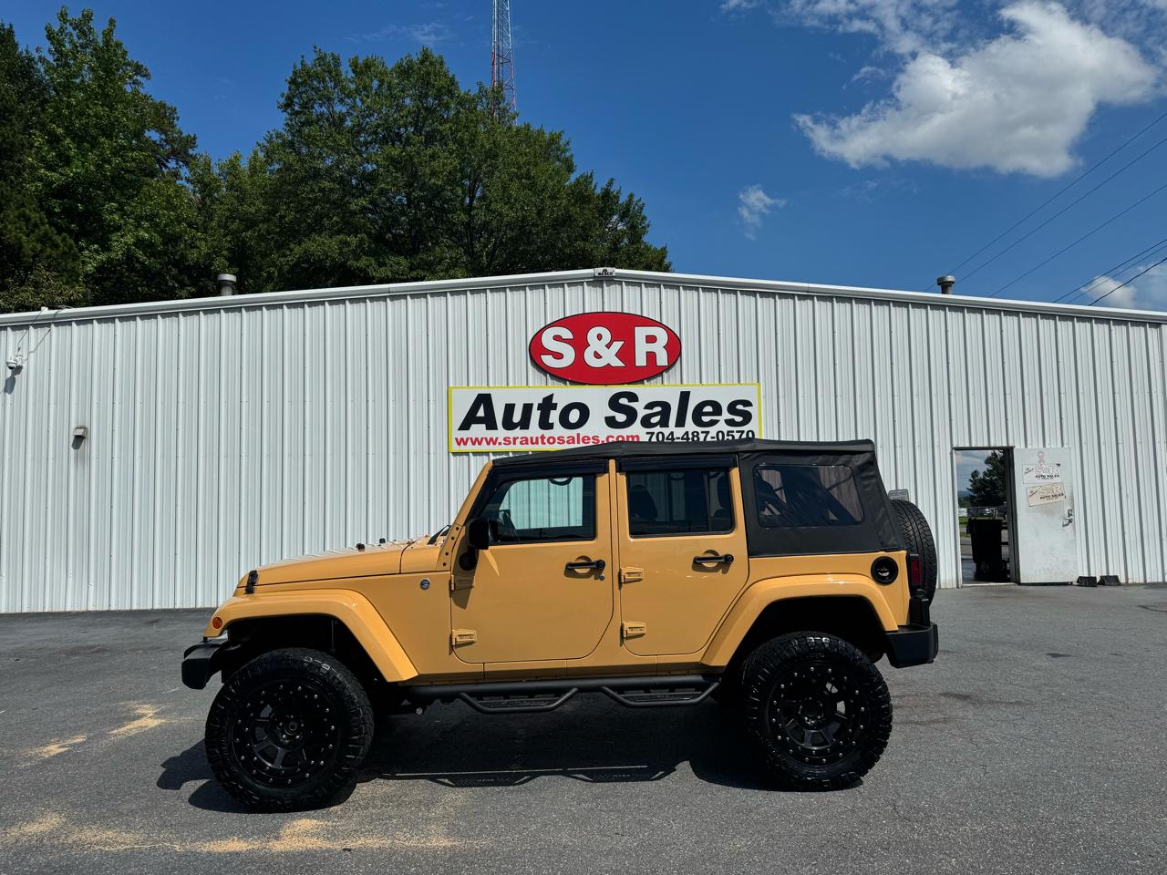 Jeep Wrangler Unlimited 4WD 4dr Sahara 2014