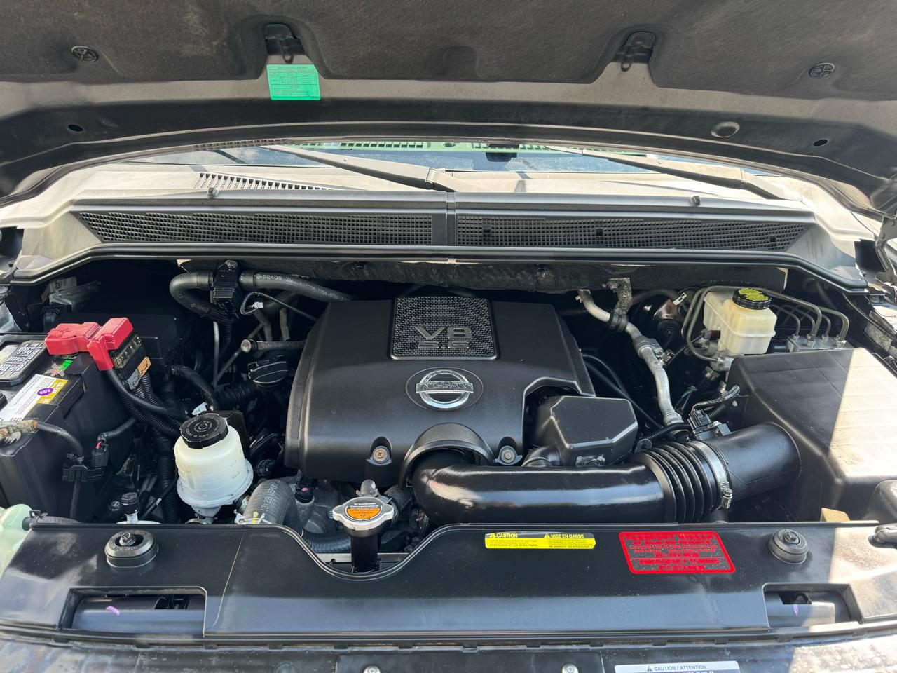 Nissan Armada 4WD 4dr SV 2014