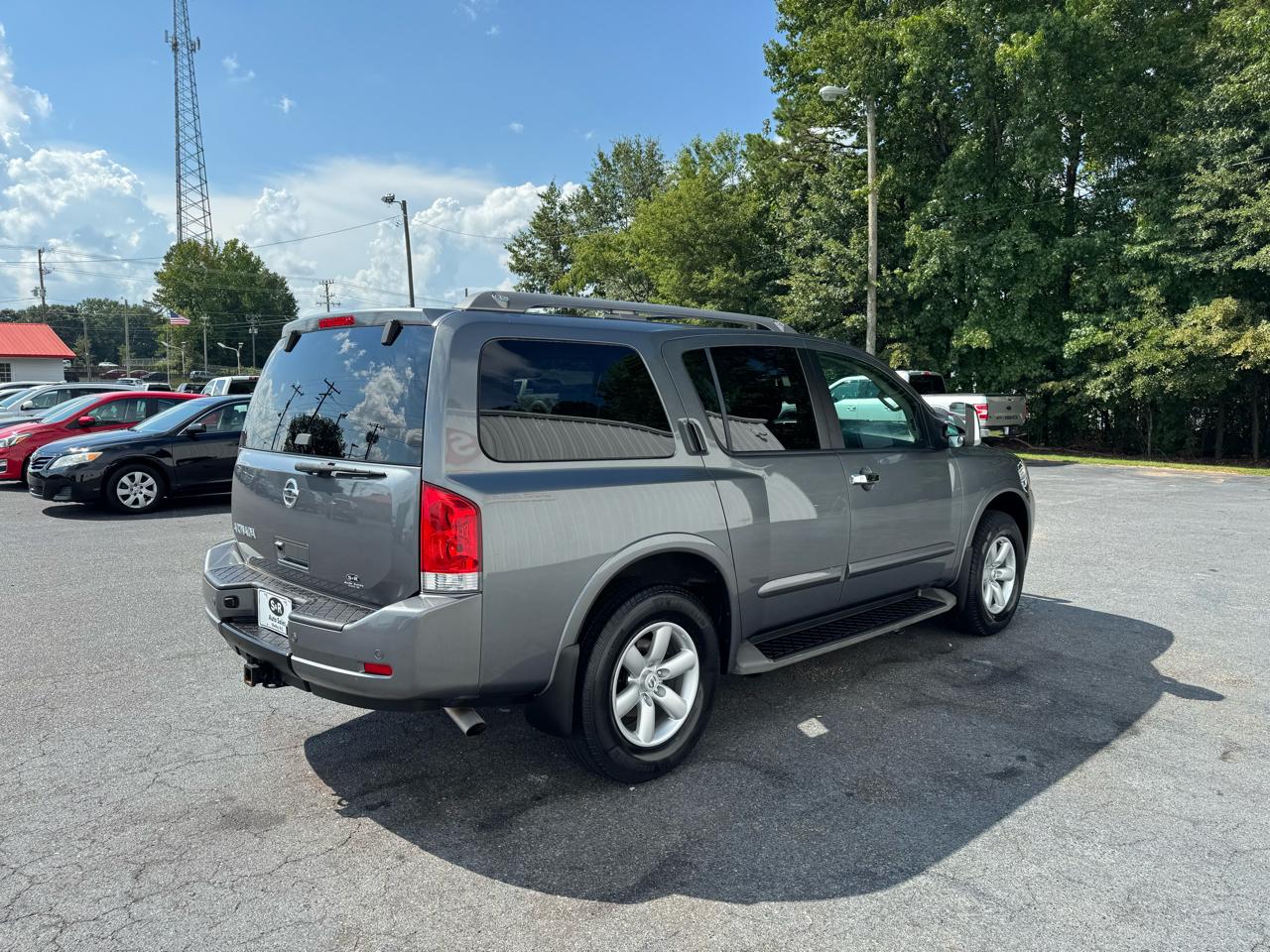 Nissan Armada 4WD 4dr SV 2014
