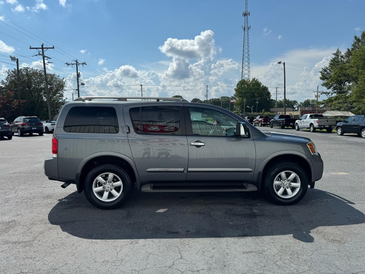 Nissan Armada 4WD 4dr SV 2014