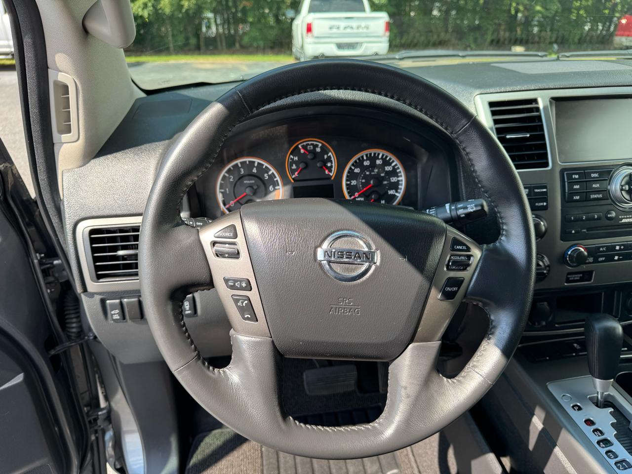 Nissan Armada 4WD 4dr SV 2014